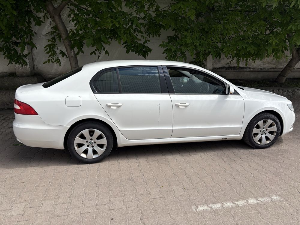 В Житомирі Skoda SuperB 2013 CAY праве кермо дизель в Житомирі