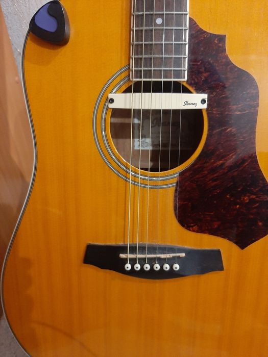 Гитара электроакустическая