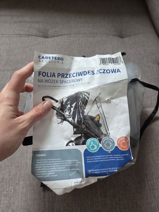 Folia przeciwdeszczowa na wózek spacerowy