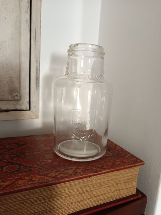 Frasco Raro,vintage "Cordeiro Santos &Ferreira "Lisboa, Década,1930