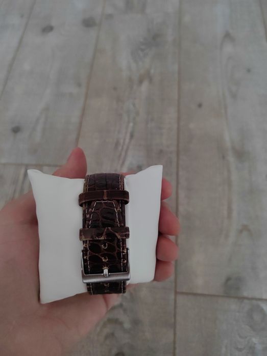 Чоловічій годинник