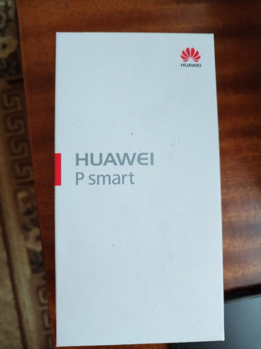 Смартфон  HUAWEI P smart