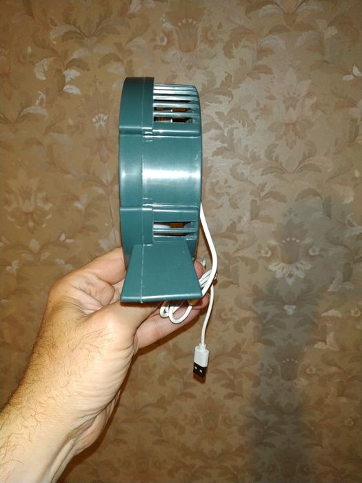 Новый вентилятор. Работает от USB.