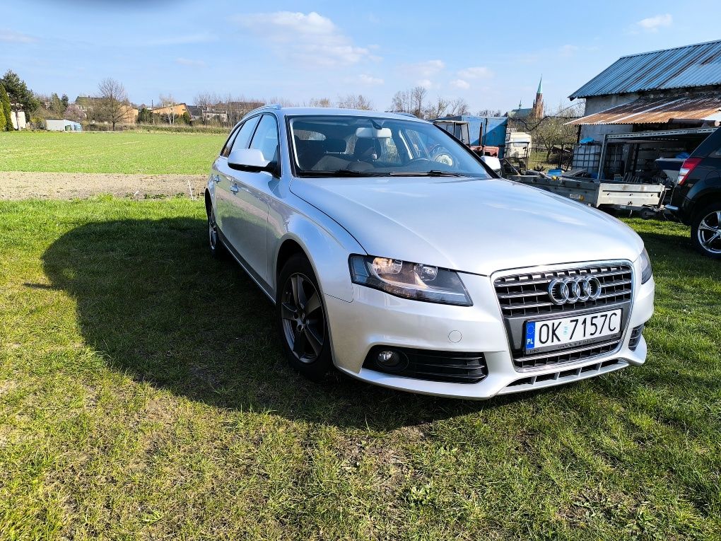 Audi A4 B8 120 km 2011 r