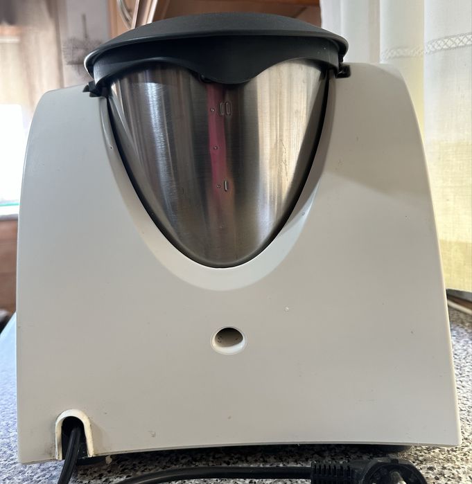 Bimby tm3 com oferta de livro de receitas