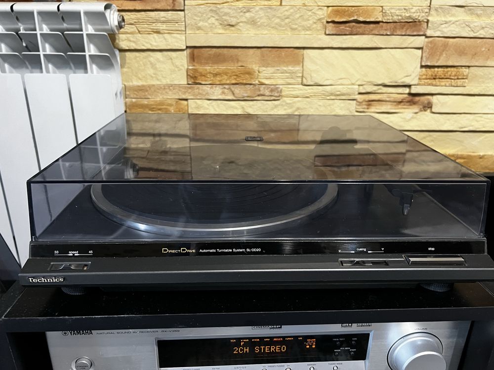 Gramofon Technics SL-DD20