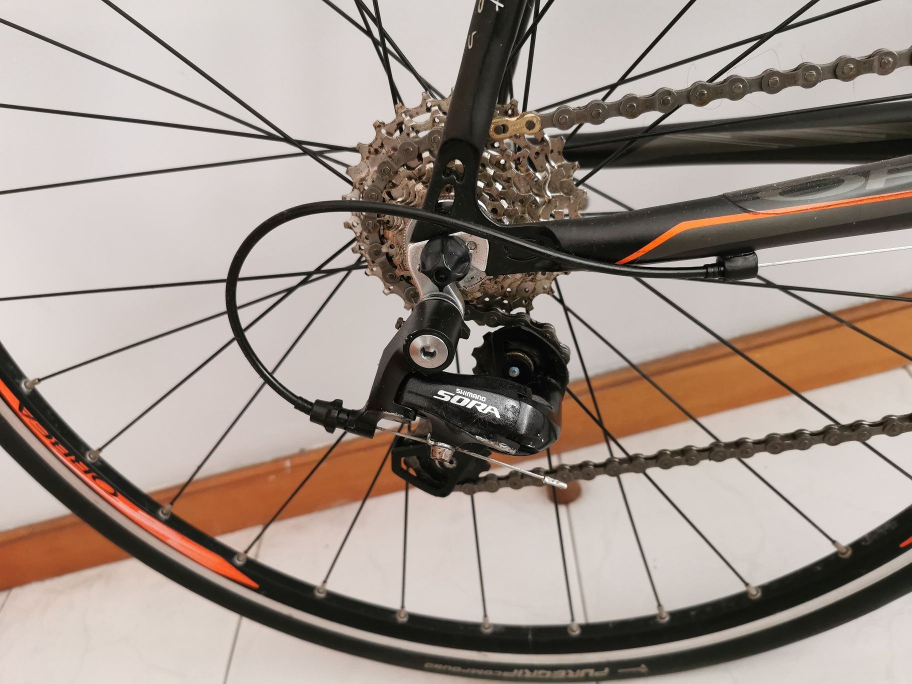 Top Bicicleta Orbea Aqua... Com serviço feito, e em óptimo estado.