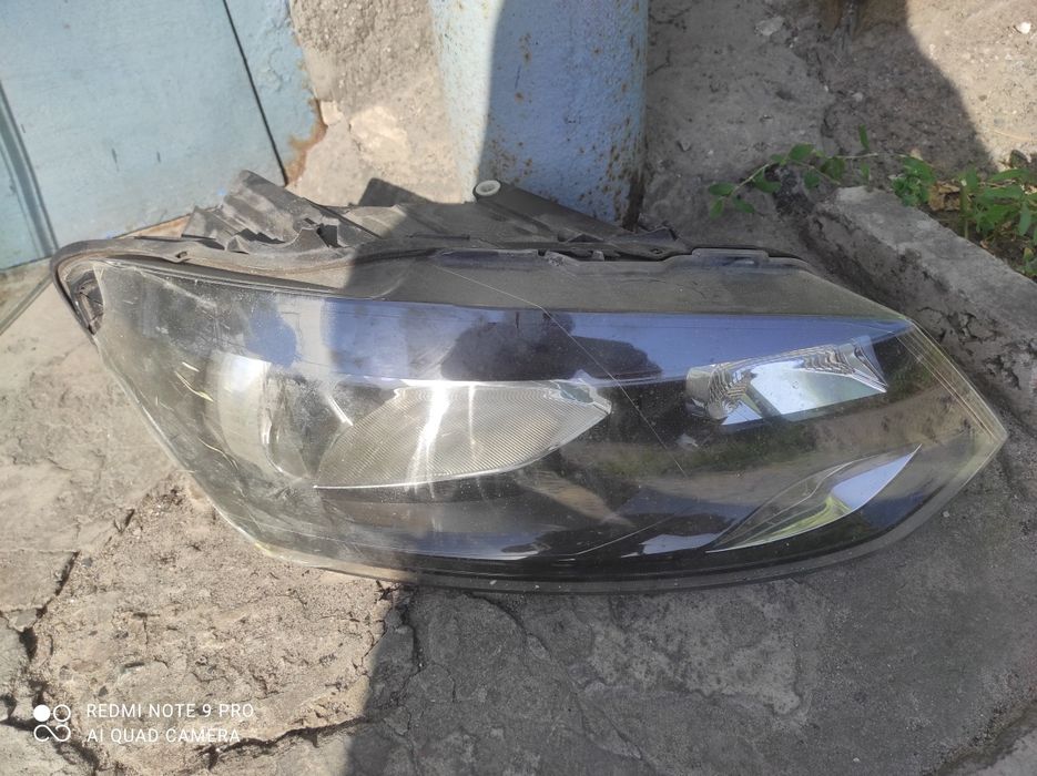 Продам фару Wolksvagen под ремонт