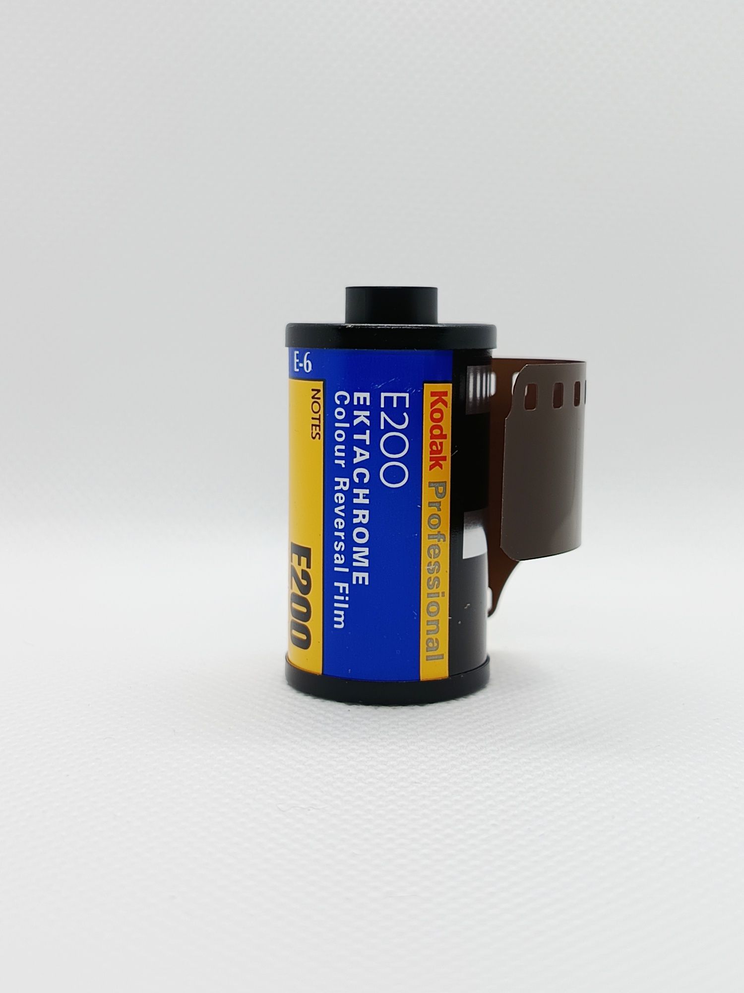 Rolo fotográfico Kodak Ektachrome E200 (35mm)