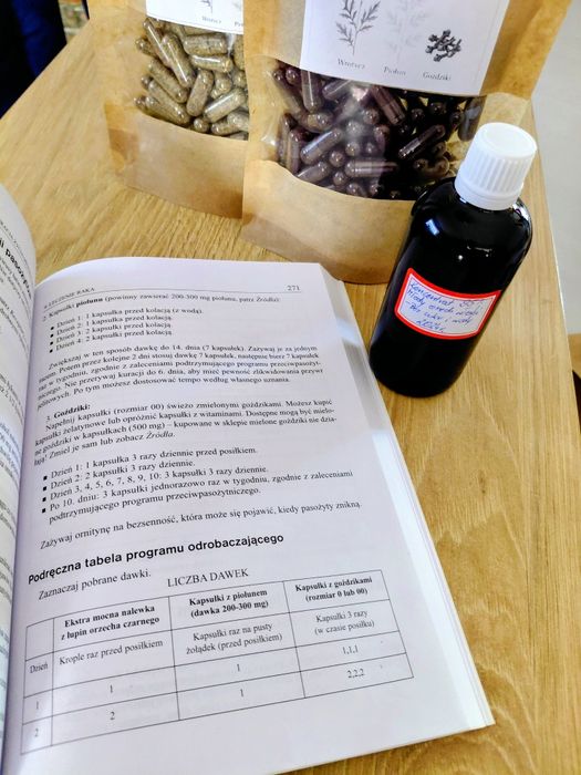 Ziołowy program likwidacji pasożytów wg H.Clark.Kuracja na  2 miesiąc