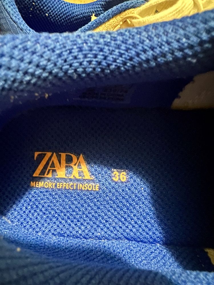 Кросівки Zara