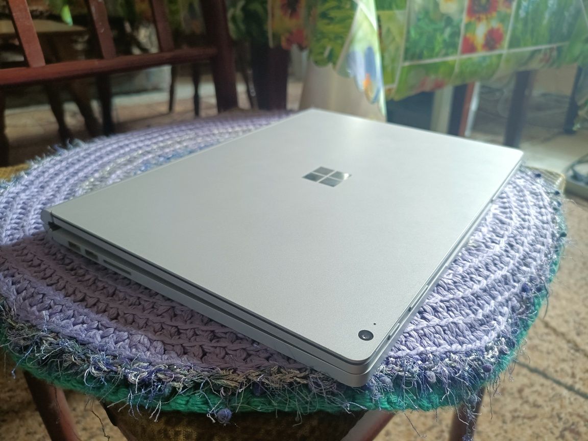 Surface Book 3 13,5” | i7-1065G7 | 32GB RAM | 512SSD | GTX 1650 Max-Q