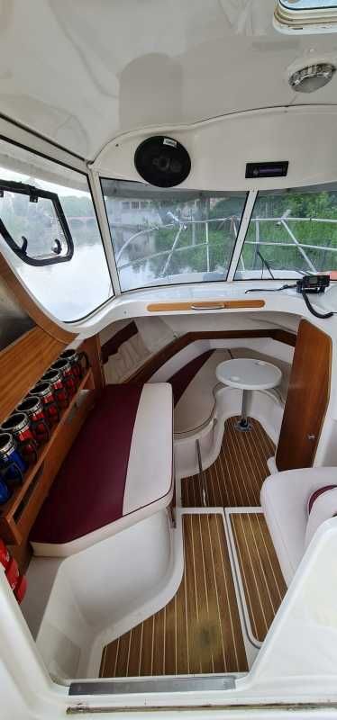 Łódź motorowa Arvor 250 AS - 2007 r