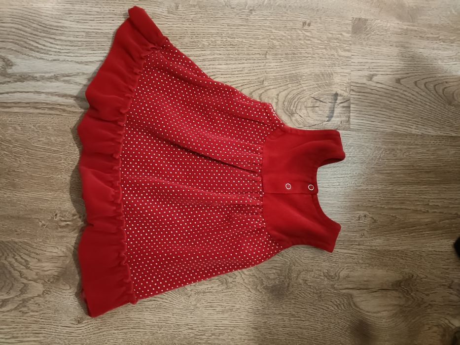 Czerwona sukienka rozmiar 86