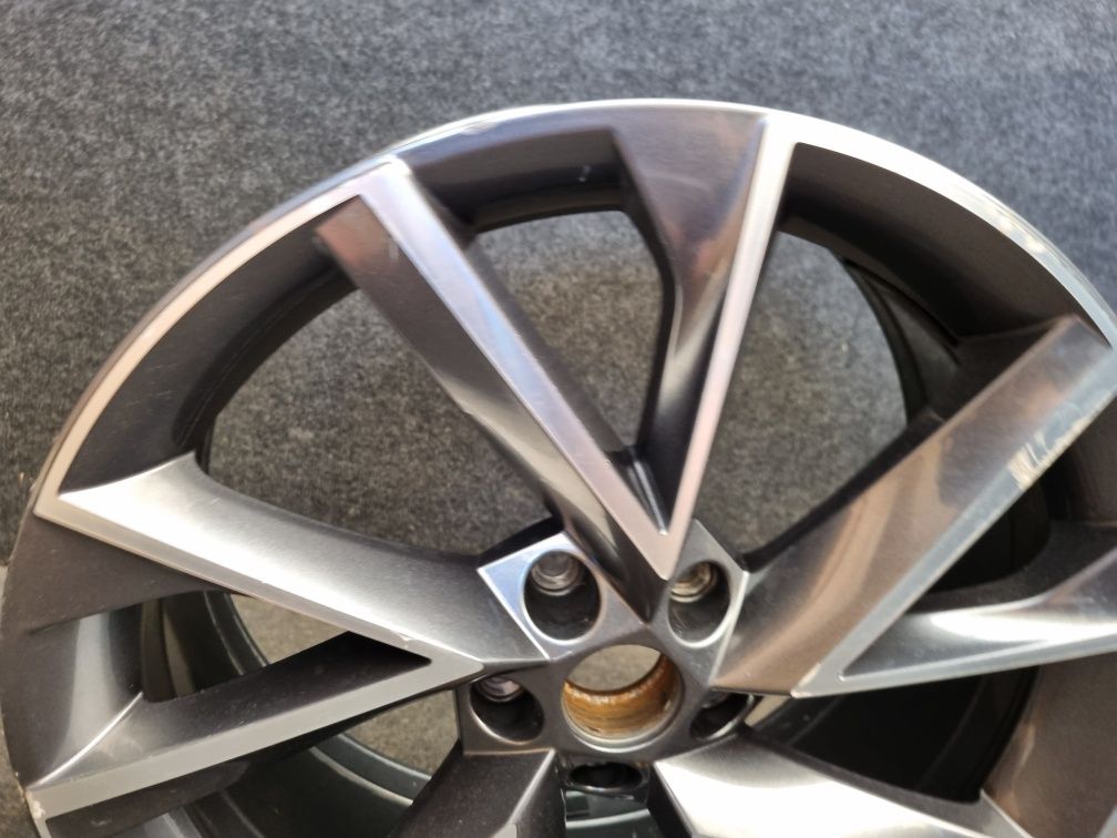 Felga Skoda Superb 3V0.601.025AP 8Jx19 et44 orginal