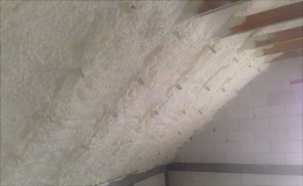 Ocieplenie pianą PUR dachu, piana PUR WIESZAKI GRATIS, JUŻ OD 65 ZL/M2