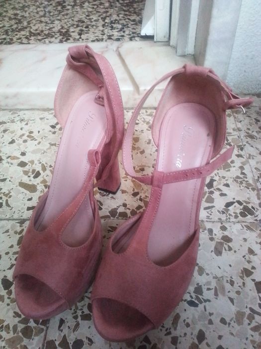Sapatos rosa usados 1 vez