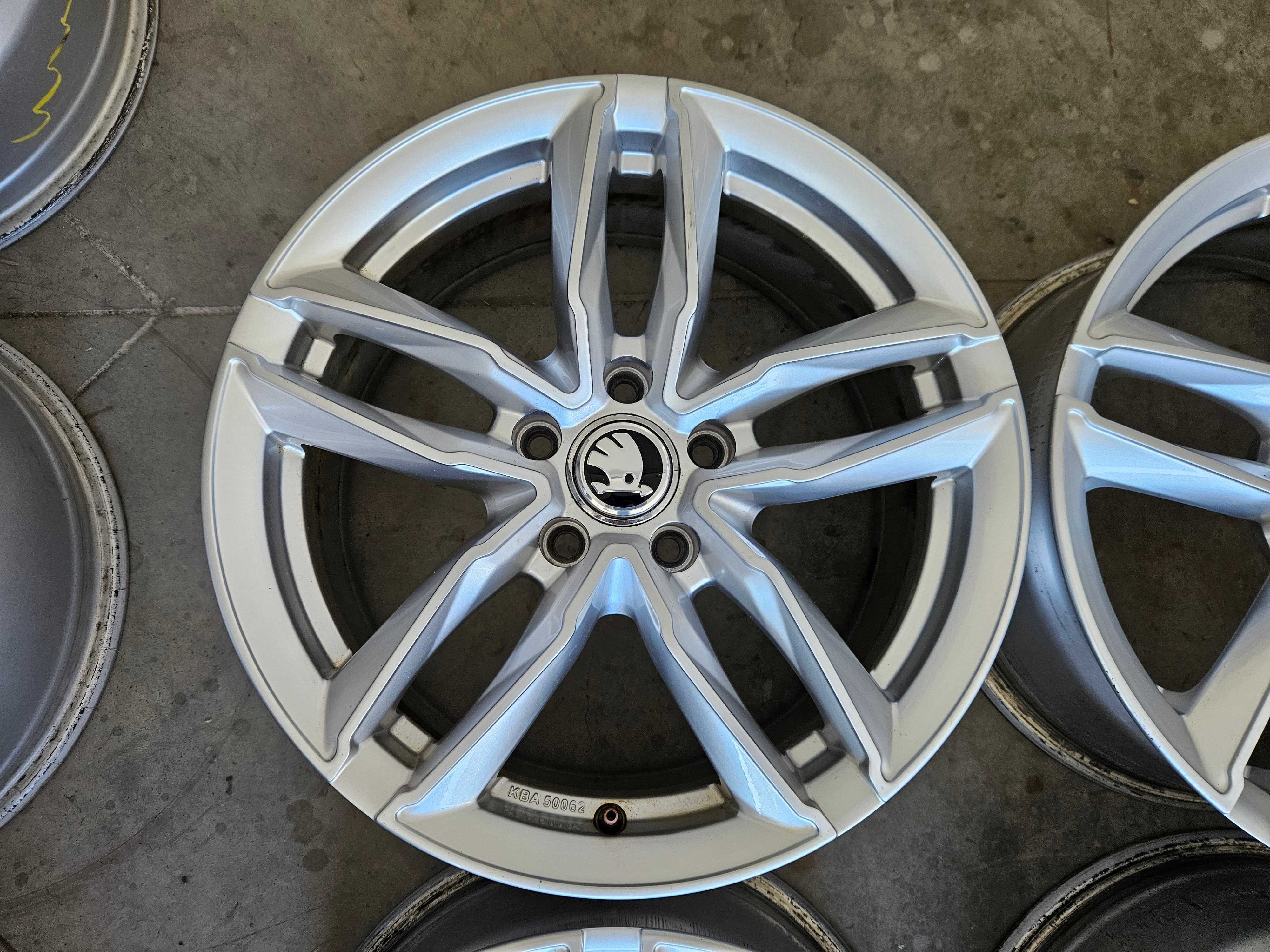 Alufelgi 17" 5x112 Skoda Octavia II FL III IV VRS SuperB Karoq Scout
