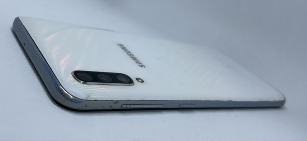 Samsung Galaxy A50  4/64