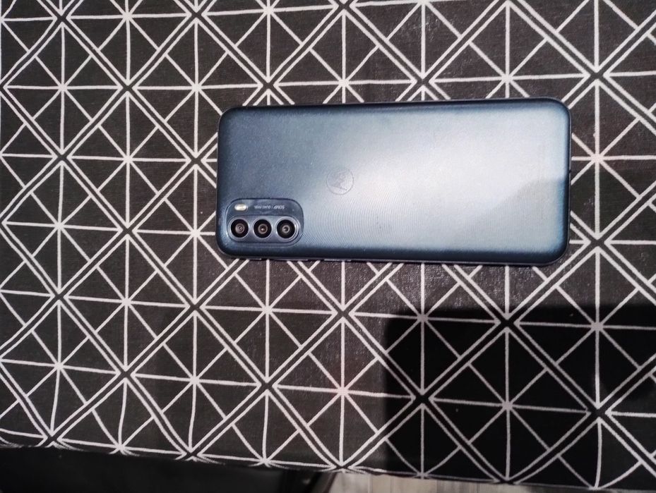 Motorola G31 z etui bardzo dobry stan