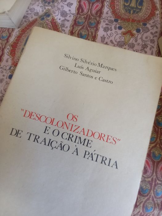 Salazar descolonização três livros baratos