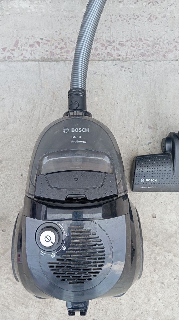 Пылесос Bosch gs-10 ProEnergy безмешковый Бош б/у