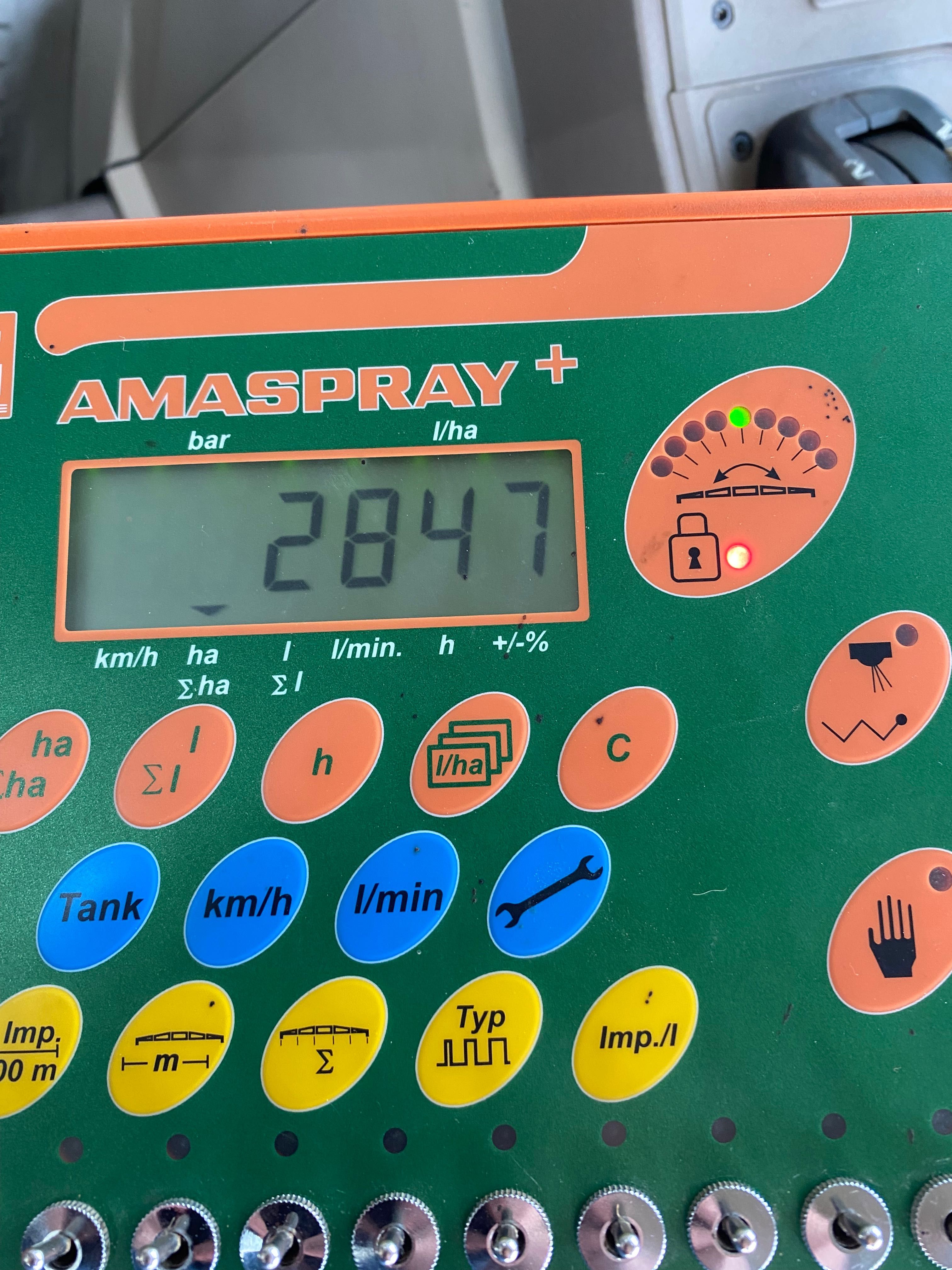 Amazone uf 1501 rok 2017 przepracował  2800 ha