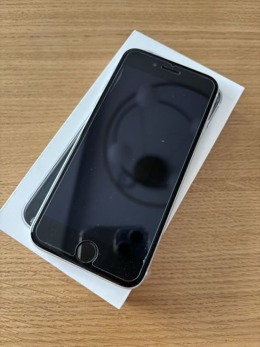 Iphone SE 64GB polecam
