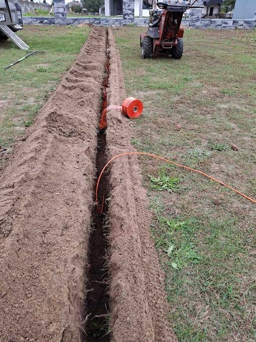 Usługi minikoparką, koparką łańcuchową, przeciskiem-kretem