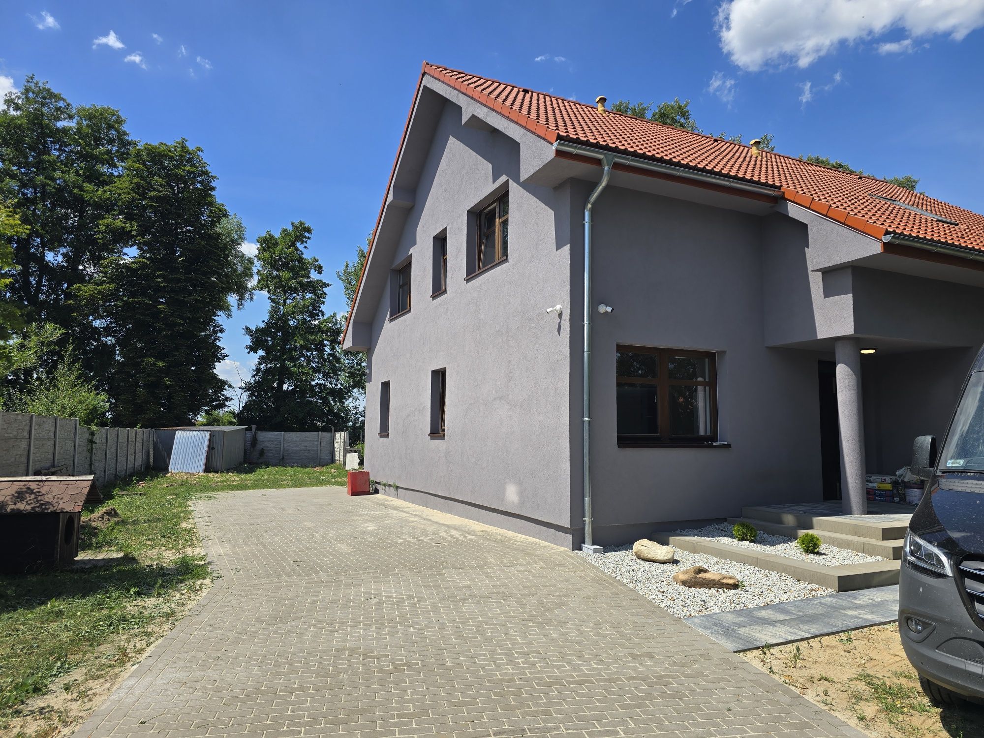 Wynajem nowy dom w Prusicach dla pracowników