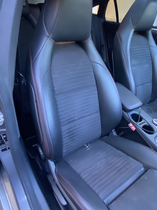 Mercedes CLA 180 AMG caixa manual