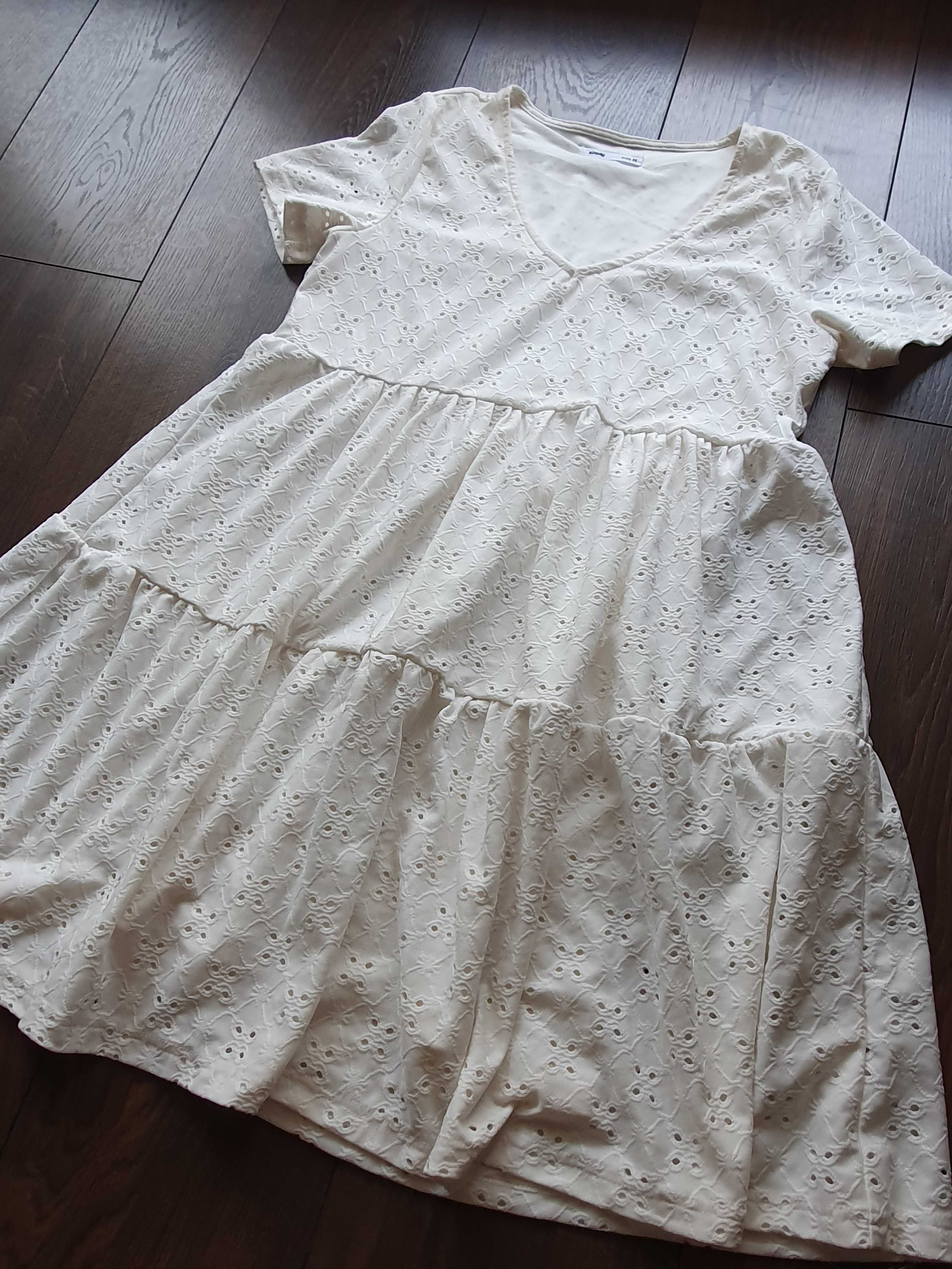 biała sukienka sinsay