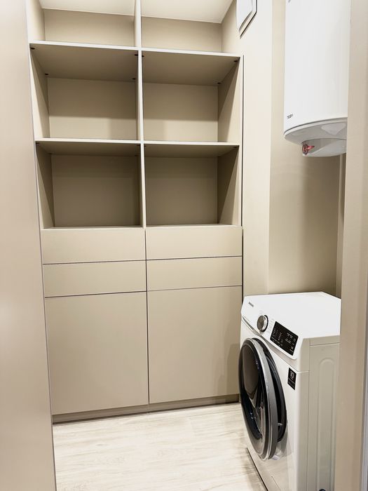 Без % . Французький квартал 2 . 3 кімнатна , завжди є світло