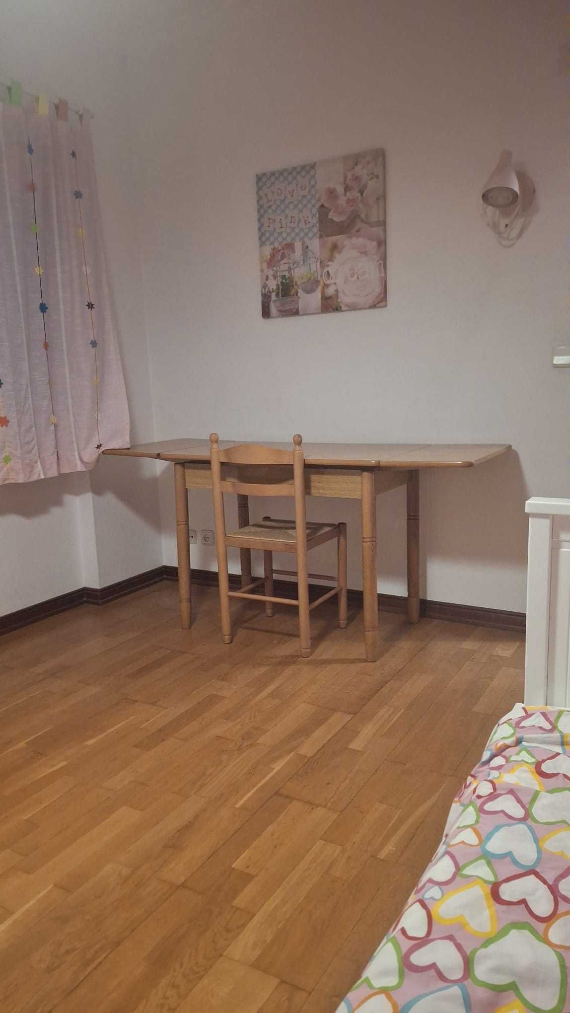 Quarto para Senhora ( Trabalhadora e/ou Estudante) despesas incluídas