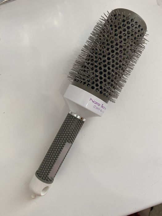 Продам два брашинга пррфесиональная расческа