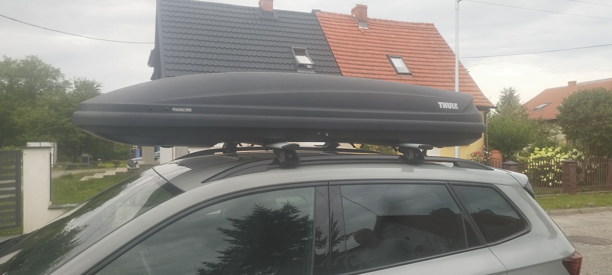 Thule Pacific + belki Thule wingbar