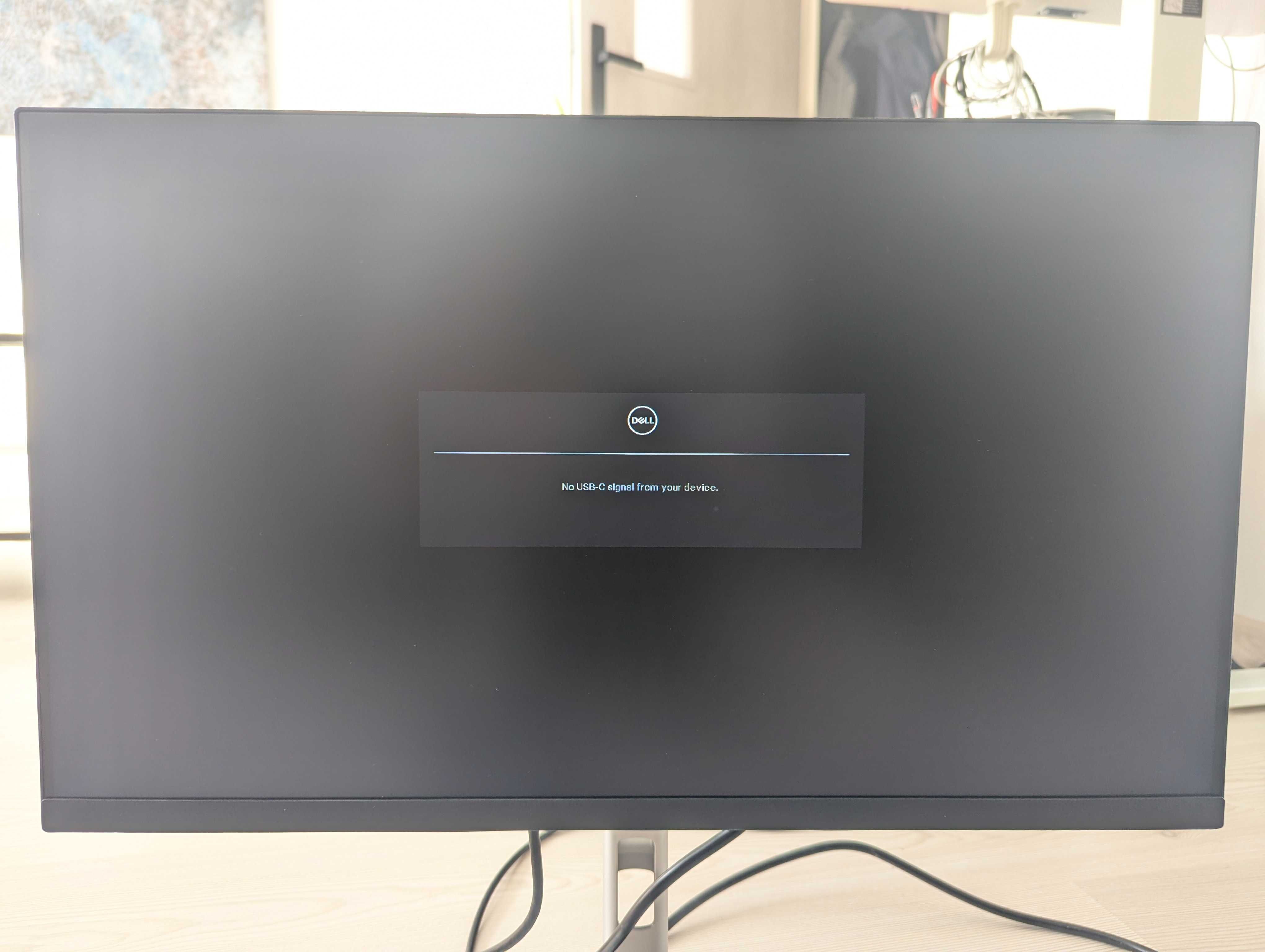 Monitor Dell 24 z hubem USB-C — P2422HE