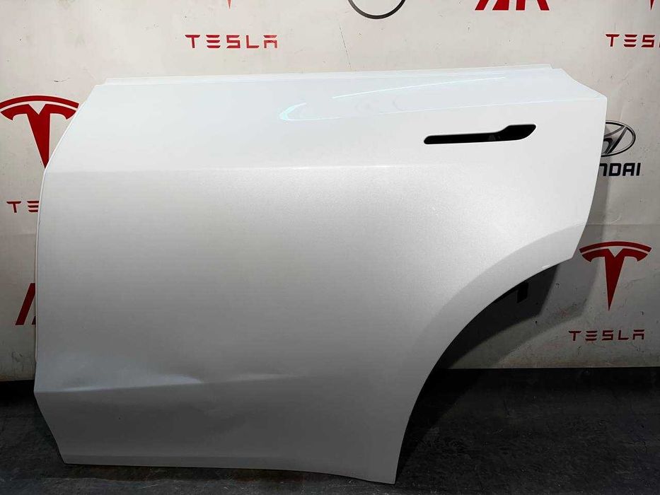 Двері задні ліві Tesla Model Y 2020-2025