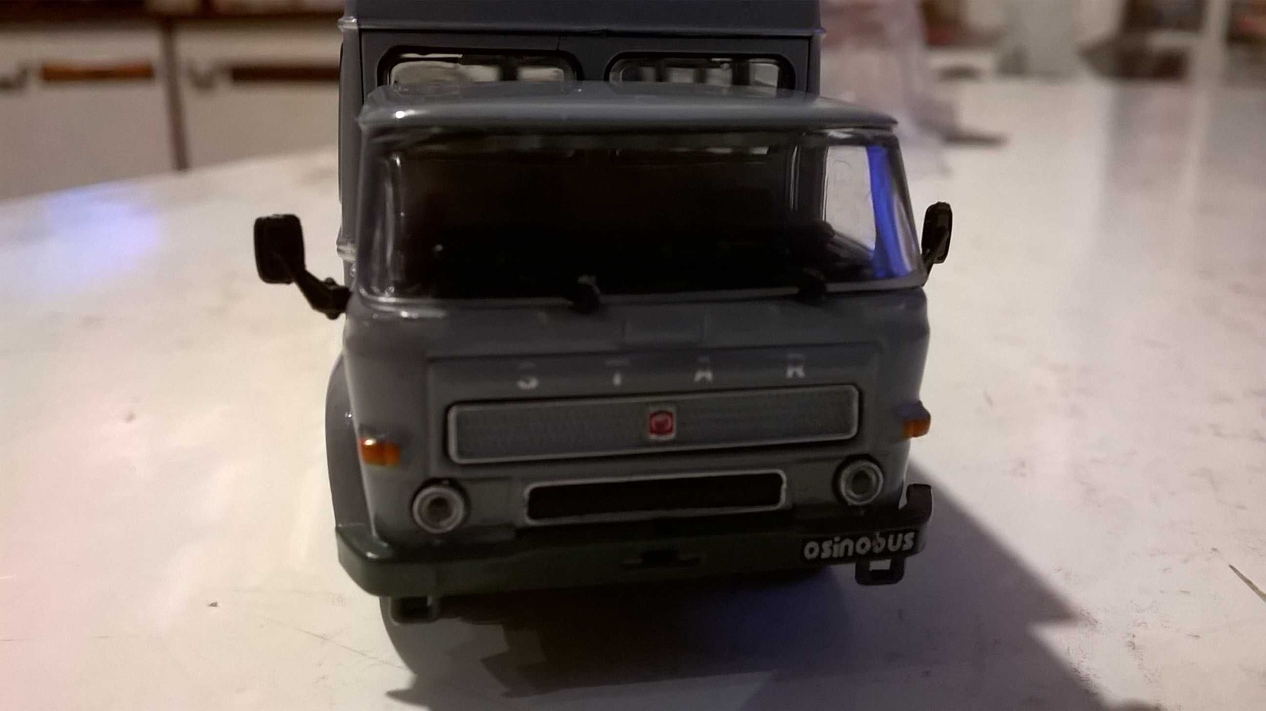 Star OSINOBUS z logo Huta 1-go Maja Gliwice; skala 1:72
