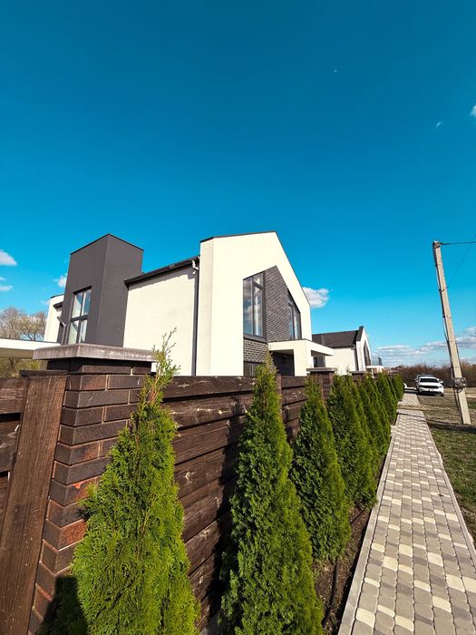 Якісний будинок на березі озера, 10 соток! Ландшафт у подарунок