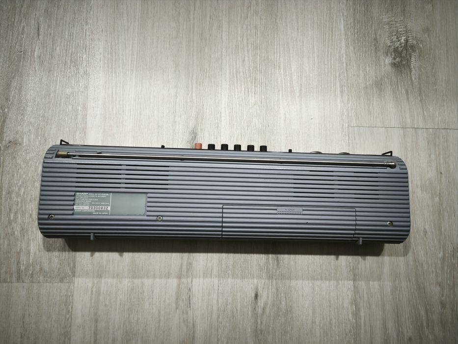 Японський ретро-магнітофон Sharp QT-F60E