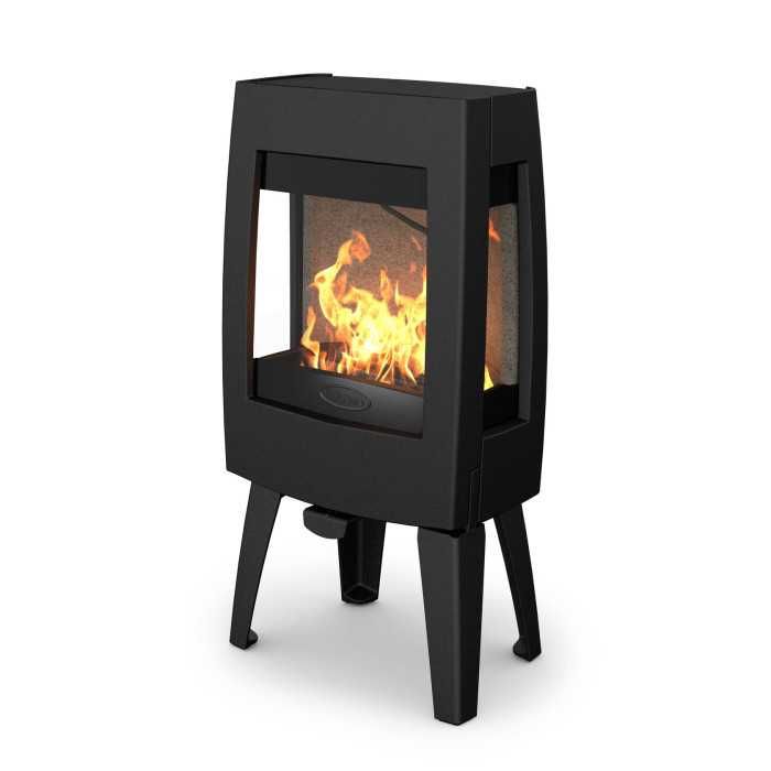 Піч-камін Dovre 303 – сучасне тепло у скандинавському стилі