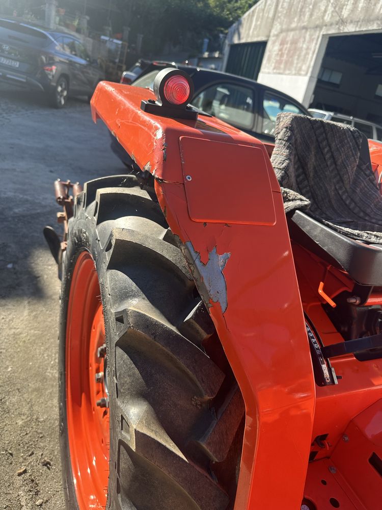 Trator Kubota Sunshine ZL1-18