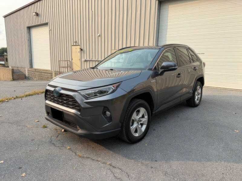 2021 Toyota RAV4 Hybrid XLE