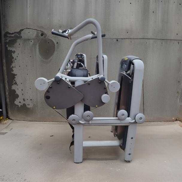 Atlas maszyna na plecy szerokość Vertical Traction - Technogym-inne...