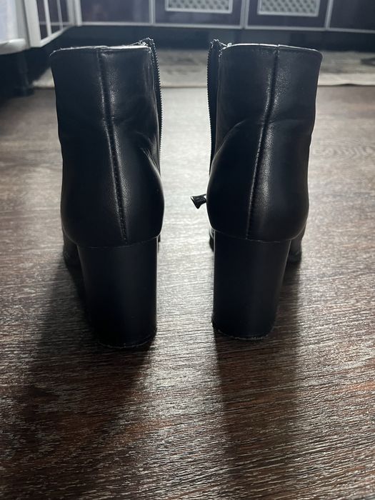 Ботильйони шкіряні