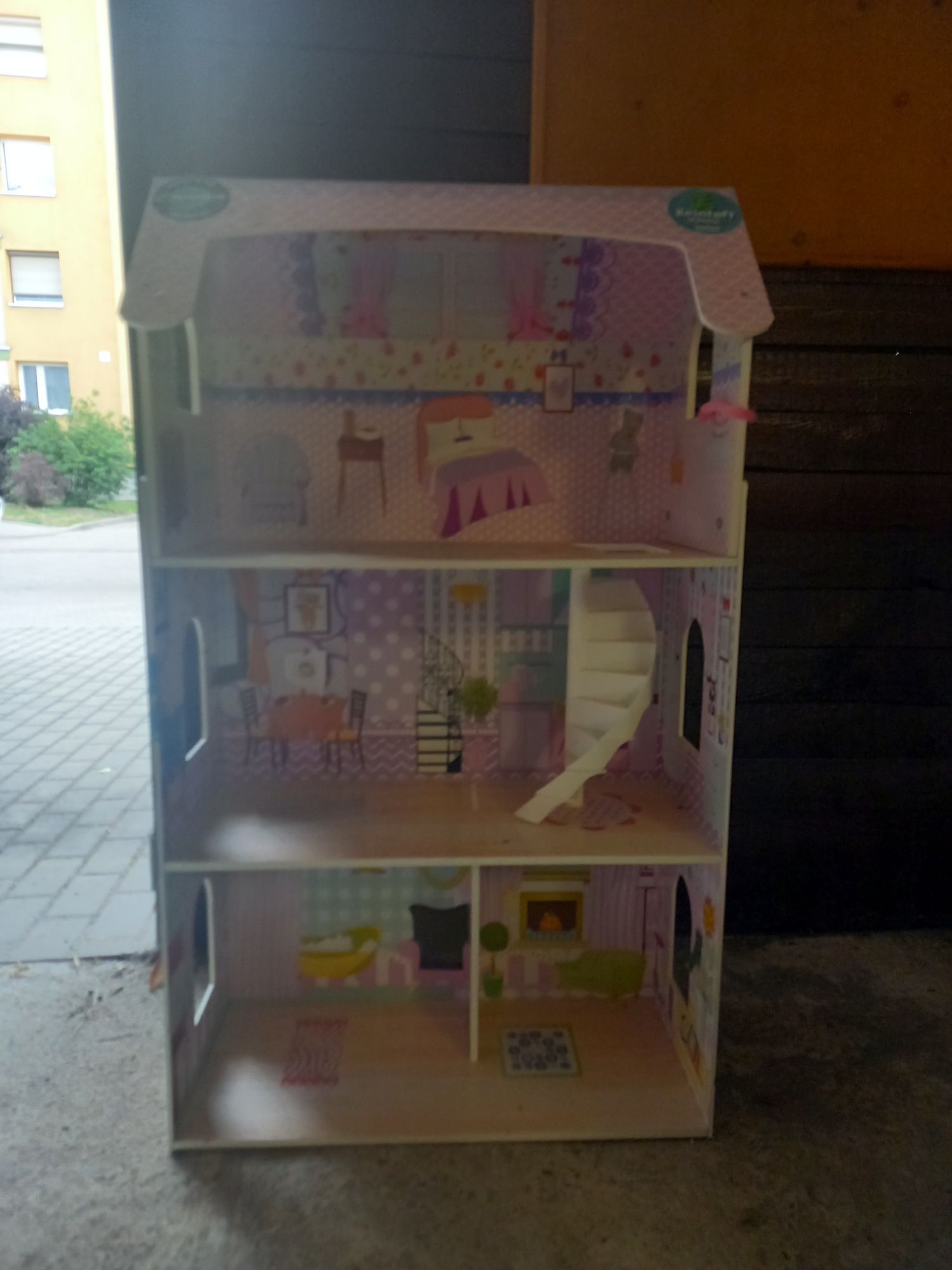 Domek dla lalek drewniany