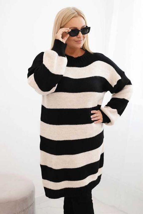 Sweterkowe sukienki Plus Size w pasy