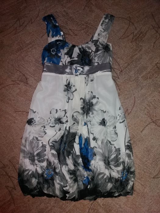 Sukienka w kwiaty r 38