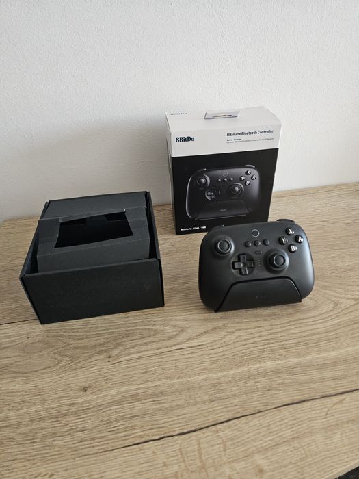 Comando 8BitDo para Nintendo Switch e PC